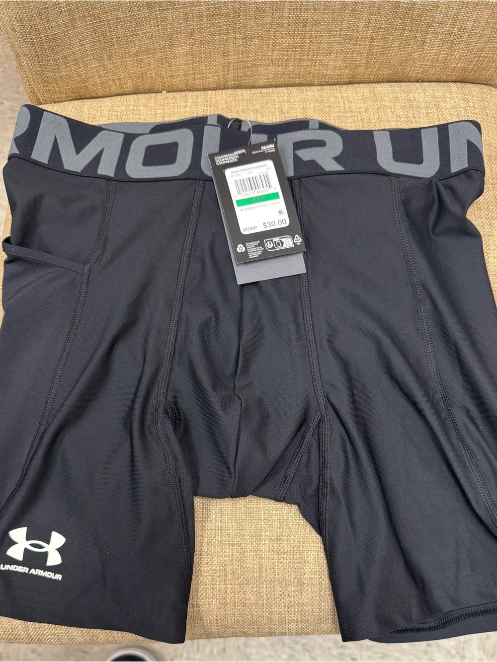 Men’s Under Armour Compression Shorts……Size Large……New With Tags……Retail for $30